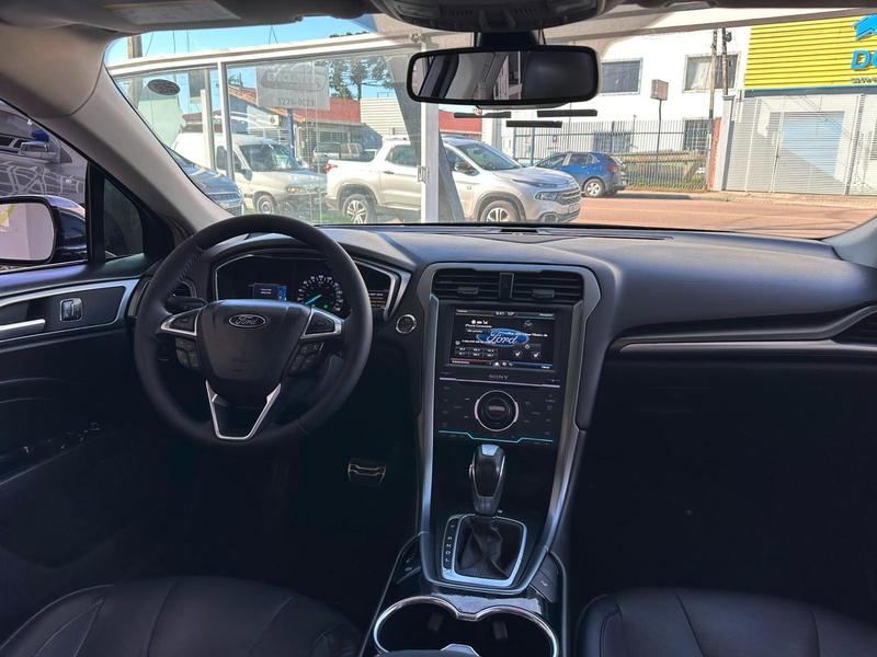 Ford Fusion Hybrid - foto 5