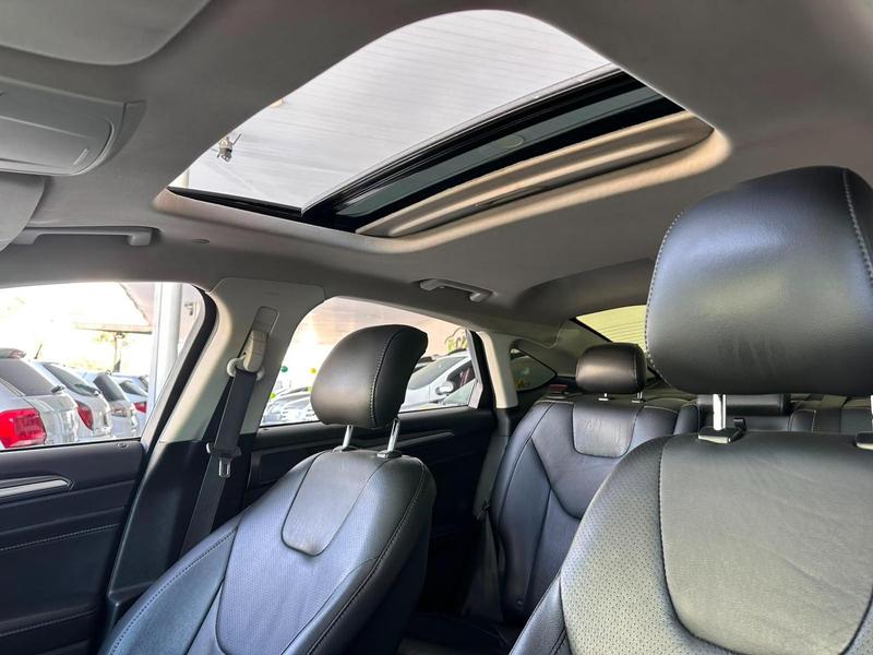 Ford Fusion Hybrid - foto 14