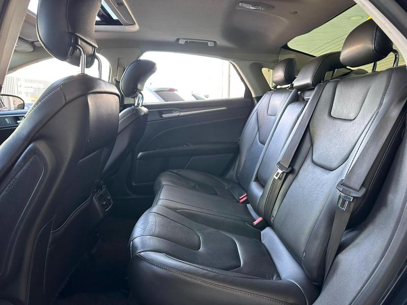 Ford Fusion Hybrid - foto 19