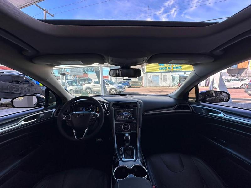 Ford Fusion Hybrid - foto 6