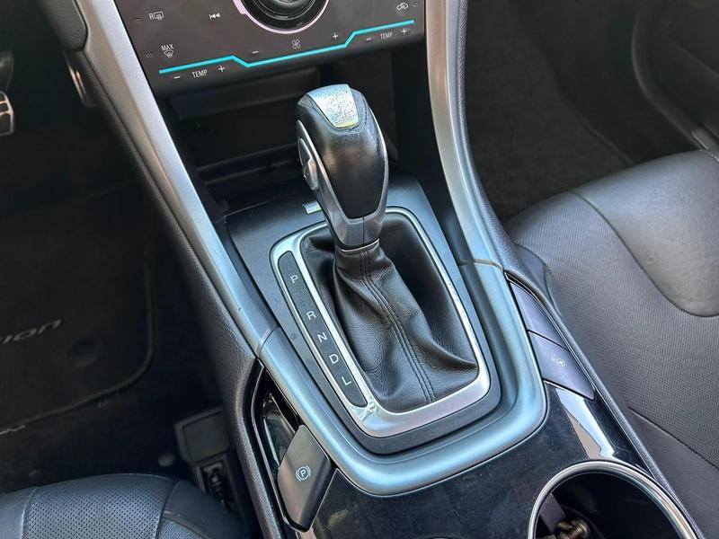 Ford Fusion Hybrid - foto 7