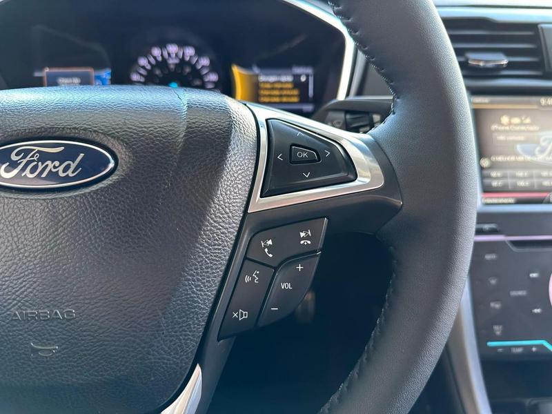 Ford Fusion Hybrid - foto 10
