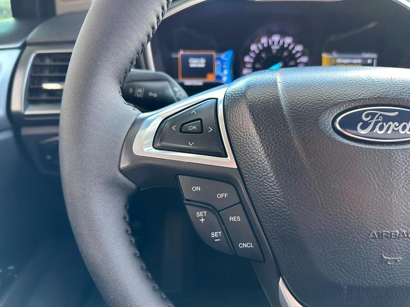 Ford Fusion Hybrid - foto 13