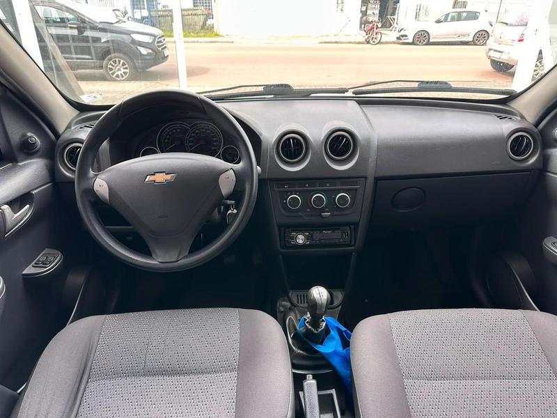 Chevrolet Celta 10l LT - foto 11