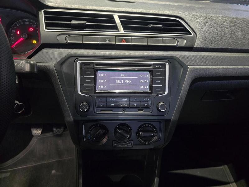 Volkswagen Voyage 10l - foto 13