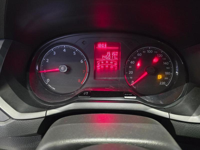 Volkswagen Voyage 10l - foto 14