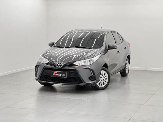 TOYOTA YARIS SEDAN XL 1.5 AUT. 2025 - Apenas 21.000 km!