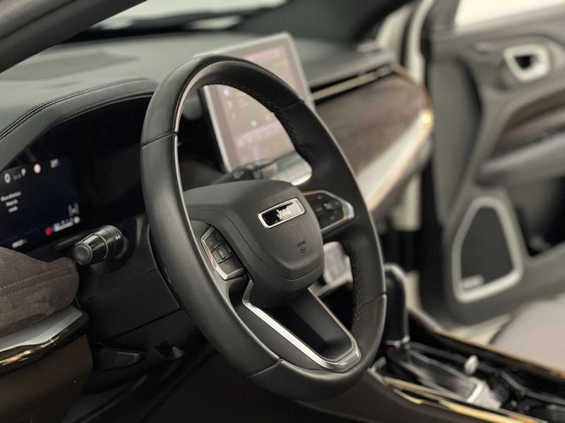Jeep Commander Ovr - foto 11