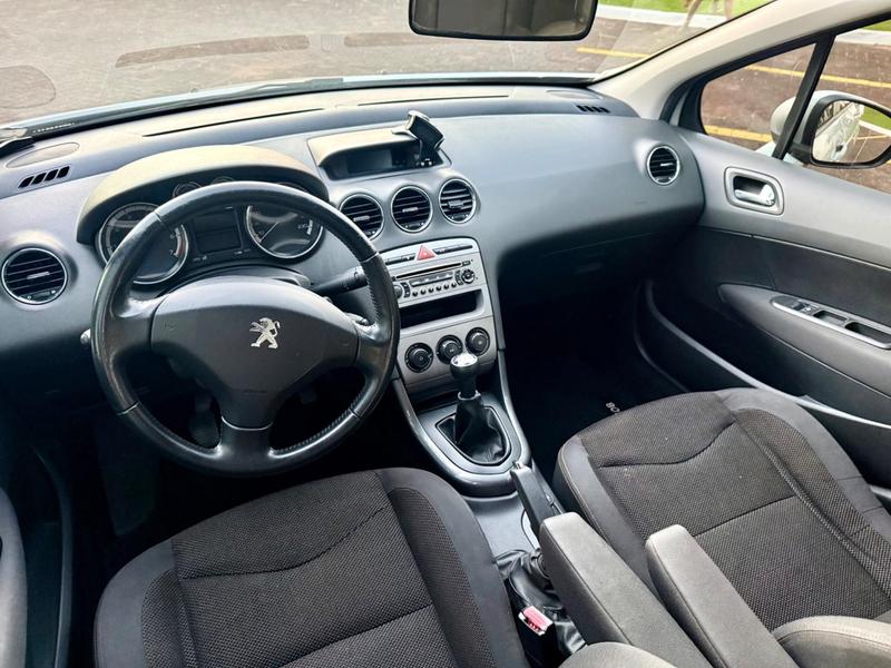 Peugeot 408 Allure - foto 16
