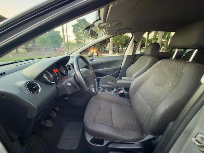 Peugeot 408 Allure - foto 18