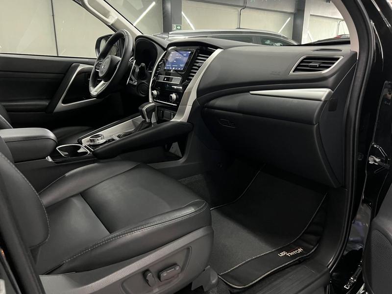 Mitsubishi Pajero Sport Hpe S - foto 11