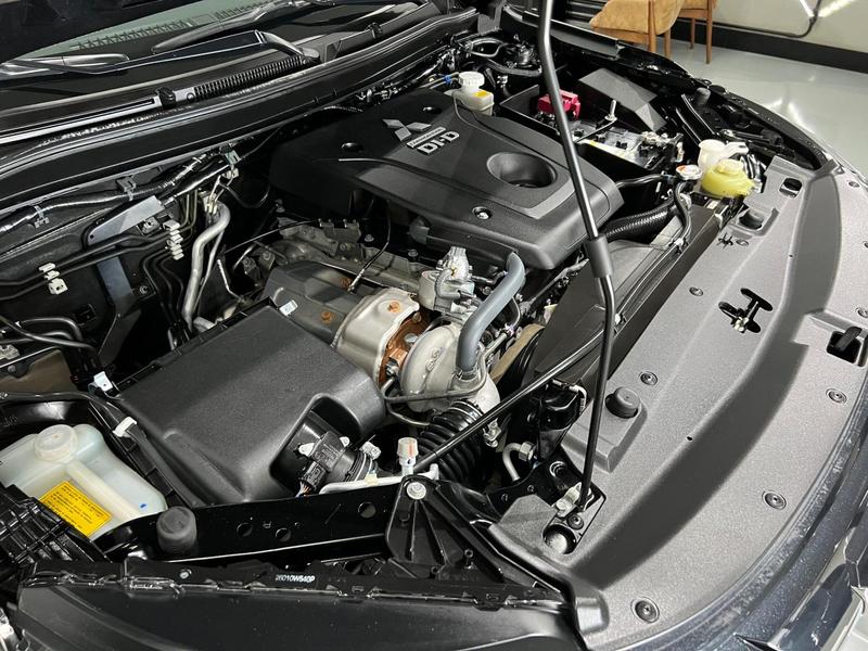 Mitsubishi Pajero Sport Hpe S - foto 14