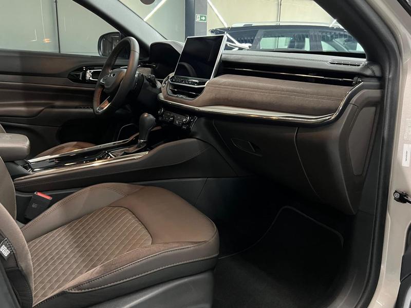Jeep Commander Ovr T - foto 10