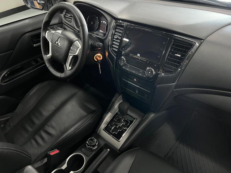 Mitsubishi Triton Sport Out Gls - foto 12
