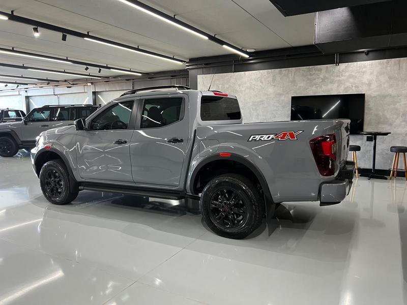 Nissan Frontier Pro 4x - foto 6