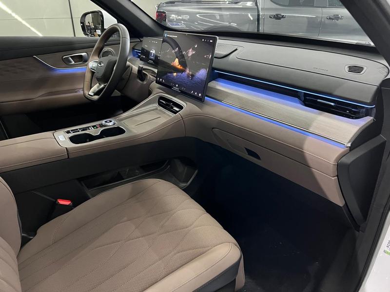 Caoa Chery Tiggo 8 Pro 1.5 Turbo Híbrido - foto 11