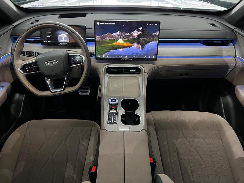 Caoa Chery Tiggo 8 Pro 1.5 Turbo Híbrido - foto 9