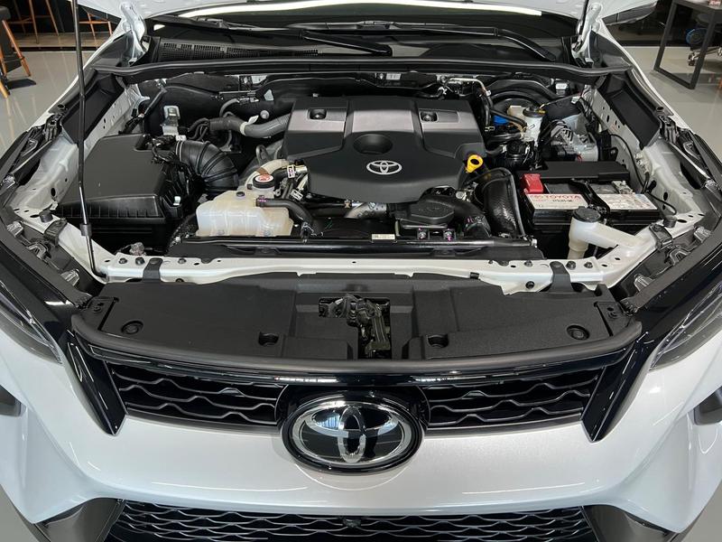 Toyota SW4 Dsl 4X4 Srx Platinum At 7s - foto 14
