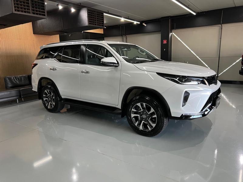 Toyota SW4 Dsl 4X4 Srx Platinum At 7s - foto 3