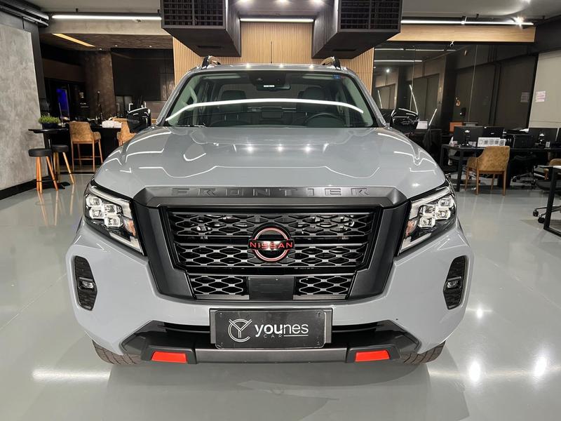 Nissan Frontier Pro4x - foto 2