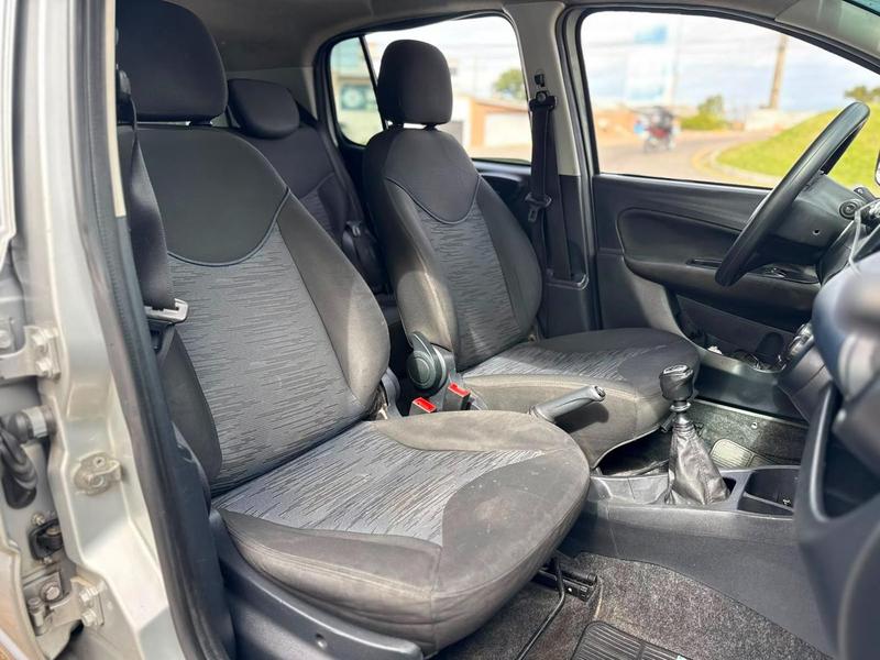 Fiat Uno Attractive 1.0 Fire Flex 8V 5P - foto 13