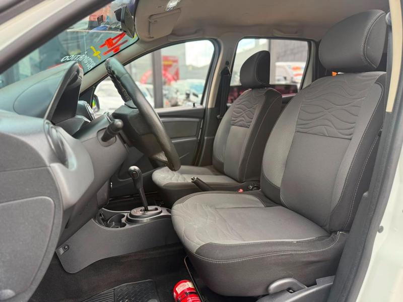 Renault Duster 2.0 D 4x2a - foto 13