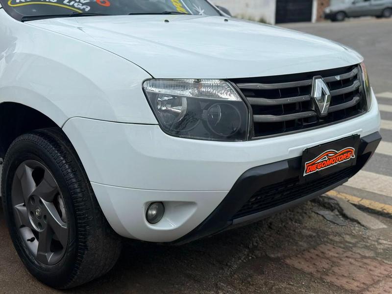 Renault Duster 2.0 D 4x2a - foto 6