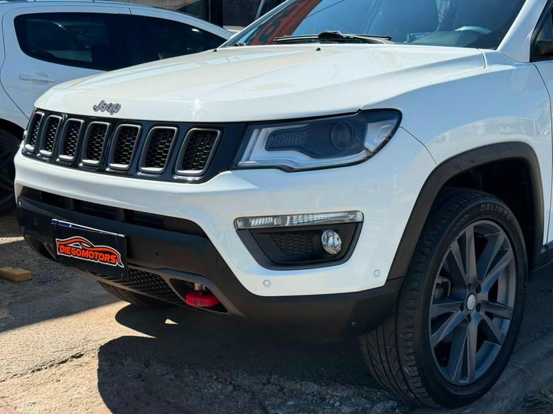 Jeep Compass Trailhawk 2.0 4X4 Dies. 16V Aut. - foto 3