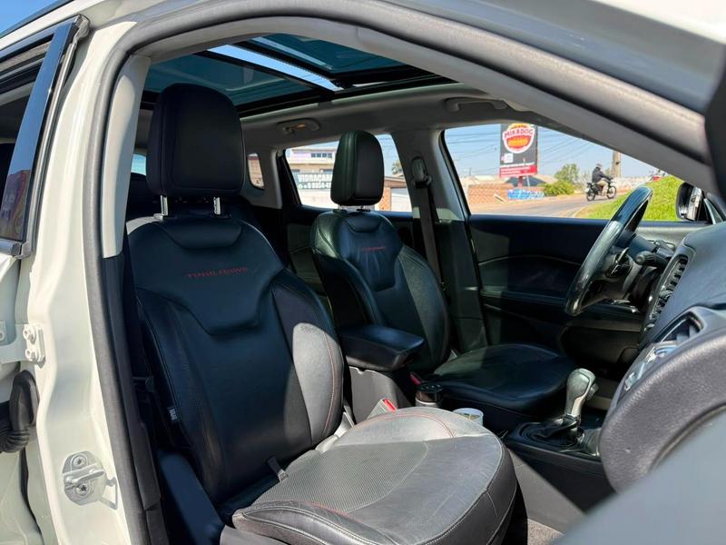 Jeep Compass Trailhawk 2.0 4X4 Dies. 16V Aut. - foto 20