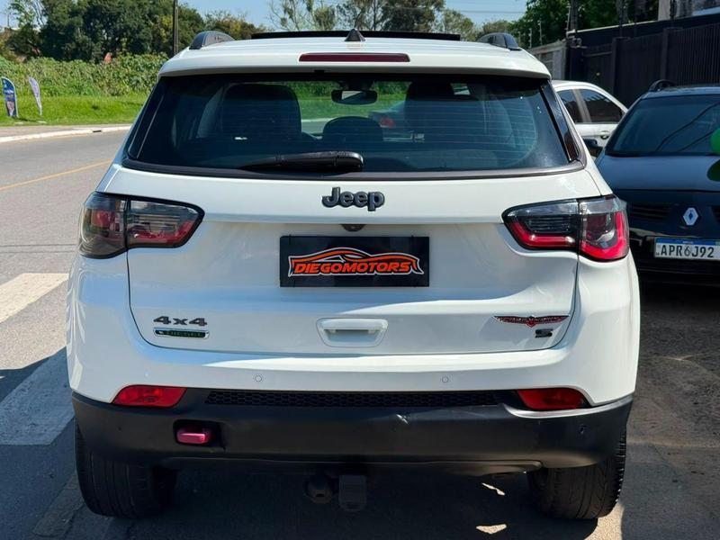 Jeep Compass Trailhawk 2.0 4X4 Dies. 16V Aut. - foto 8