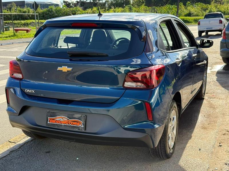 Chevrolet Onix 10mt Hb - foto 8