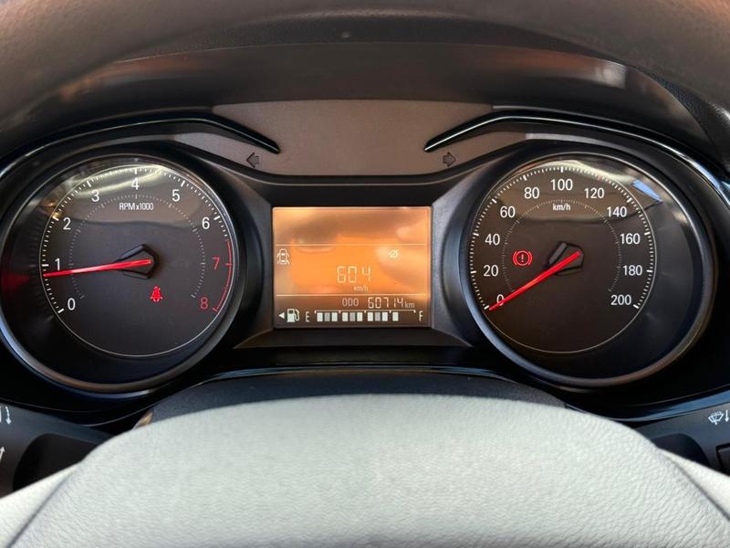 Chevrolet Onix 10mt Hb - foto 13