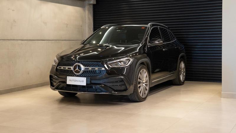 MERCEDES-BENZ GLA200 AMG LINE