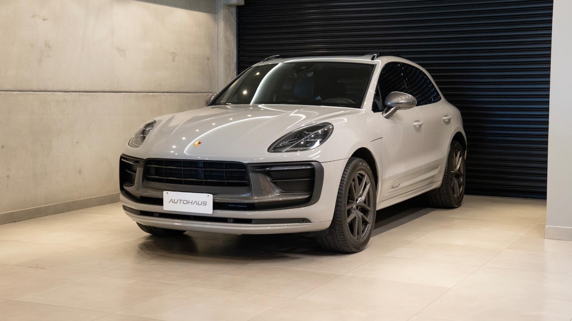 PORSCHE MACAN T