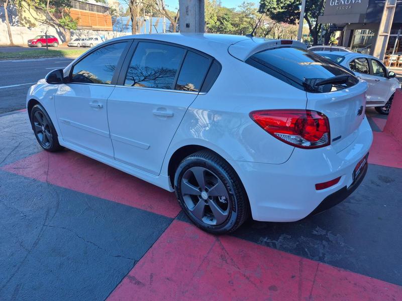 Chevrolet Cruze LT 1.8 16V Flexpower 4P Mec. - foto 5