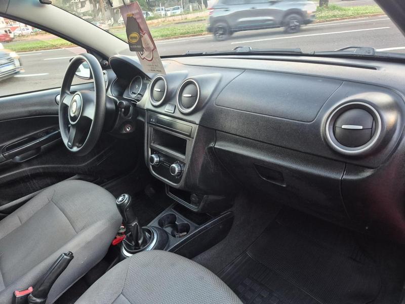 Volkswagen Gol 1.0 - foto 8