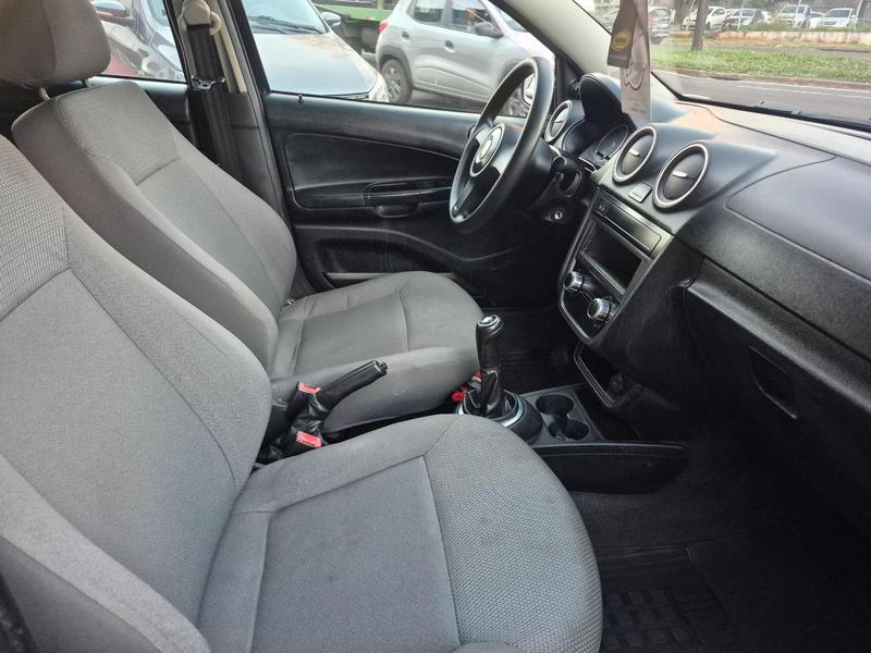 Volkswagen Gol 1.0 - foto 9
