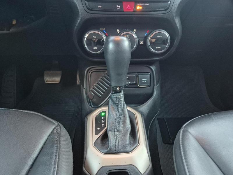 Jeep Renegade Limited 1.8 4X2 Flex 16V Aut. - foto 16