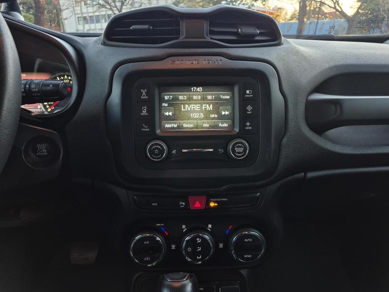 Jeep Renegade Limited 1.8 4X2 Flex 16V Aut. - foto 17