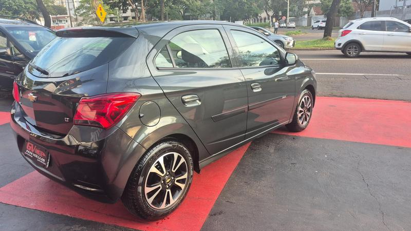 Chevrolet Onix Hatch LT 1.0 8V Flexpower 5P Mec. - foto 4