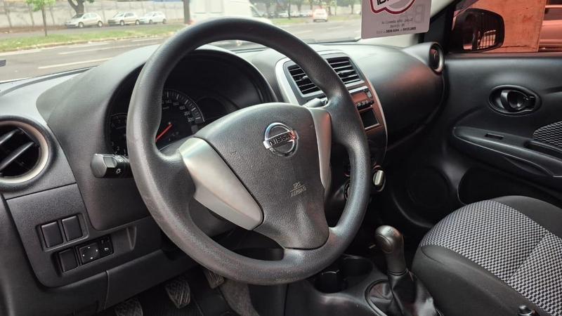 Nissan Versa 1.0 - foto 9