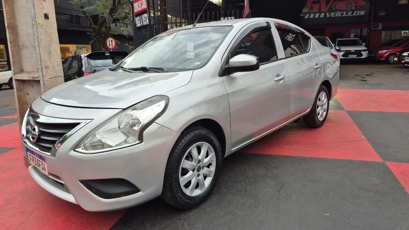 Nissan Versa 1.0 - foto 3