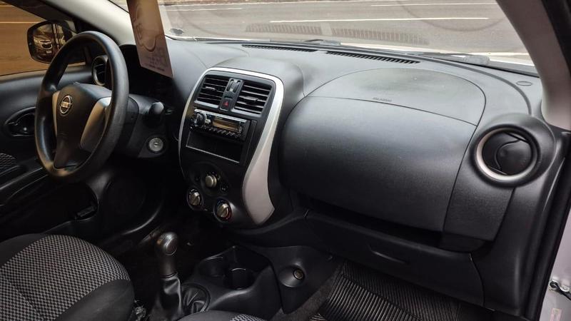Nissan Versa 1.0 - foto 8