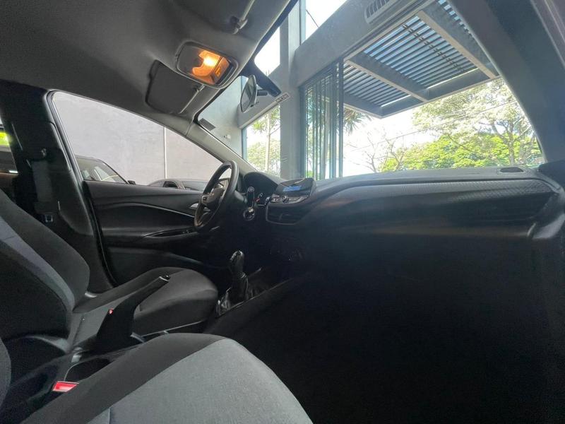 Chevrolet Onix 10mt Hb - foto 11