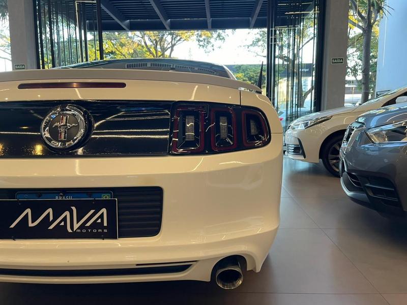 Ford Mustang GT V8 - foto 13