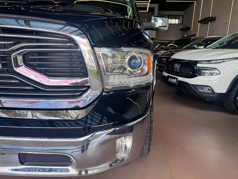Ram Classic Laramie 5.7 Cd V8 4X4 Aut. - foto 10