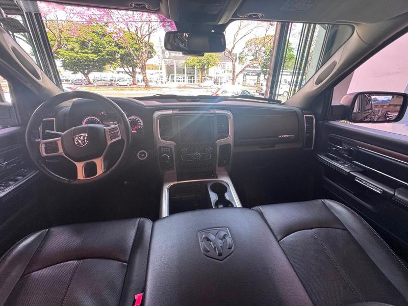 Ram Classic Laramie 5.7 Cd V8 4X4 Aut. - foto 5