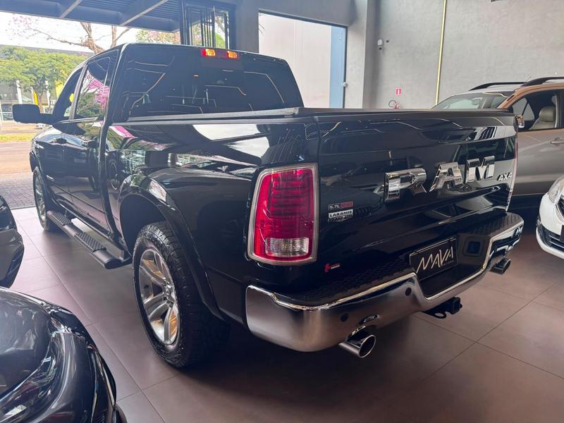 Ram Classic Laramie 5.7 Cd V8 4X4 Aut. - foto 9