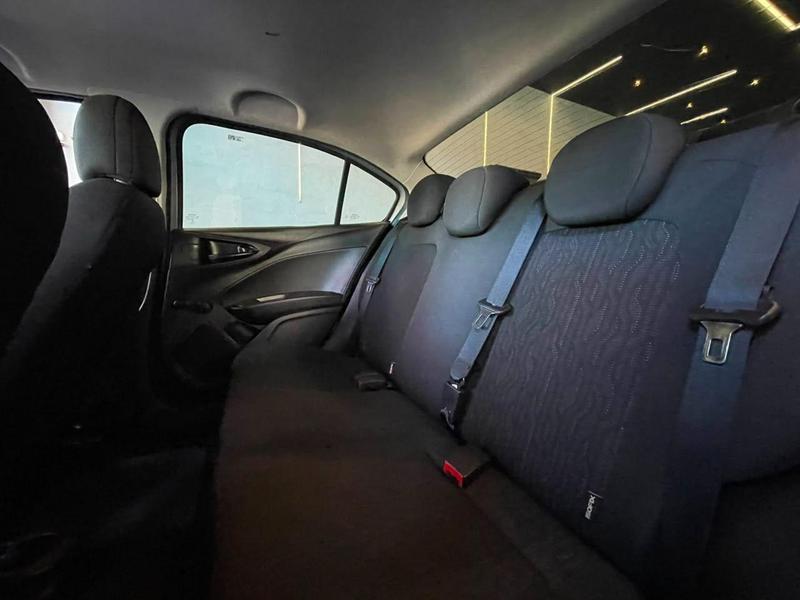 Fiat Cronos 1.3 8V Flex - foto 11