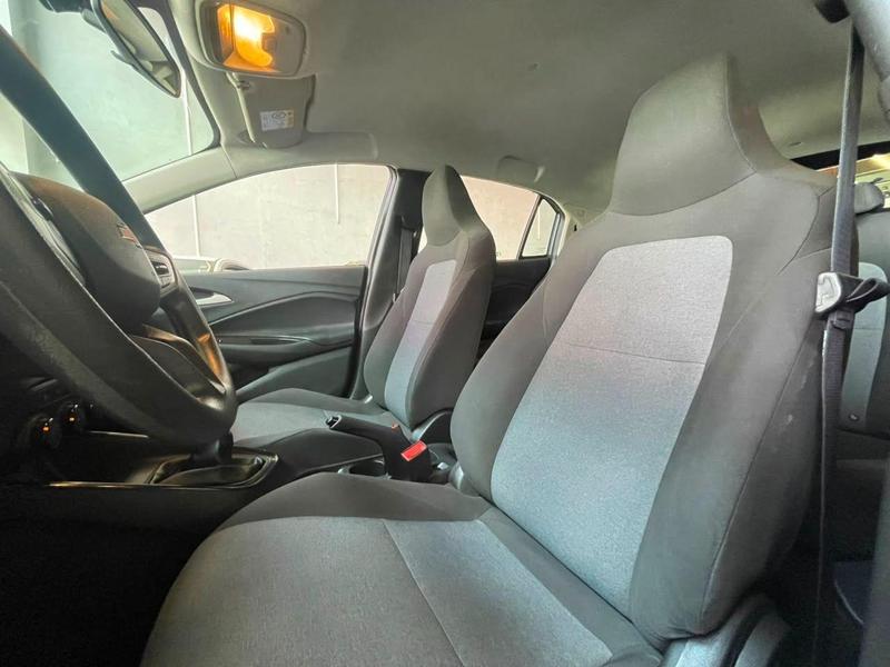 Chevrolet Onix 10mt Hb - foto 9